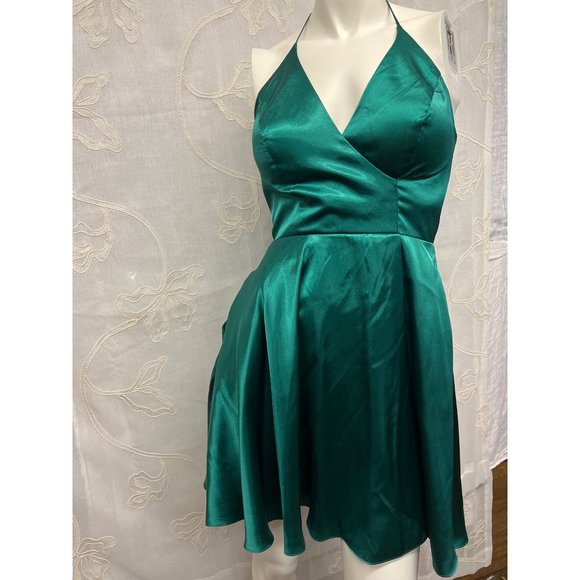 Blondie Nites by Stacy Sklar Dresses & Skirts - NWT, Blondie, Green V-Neck Dress, Size 0